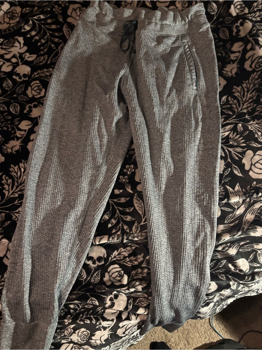 Lululemon waffle style joggers